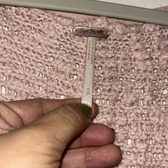 Free People Pink Oversized Sweater Textured Knit Top Long Sleeve V Neck Small - Picture 2 of 10